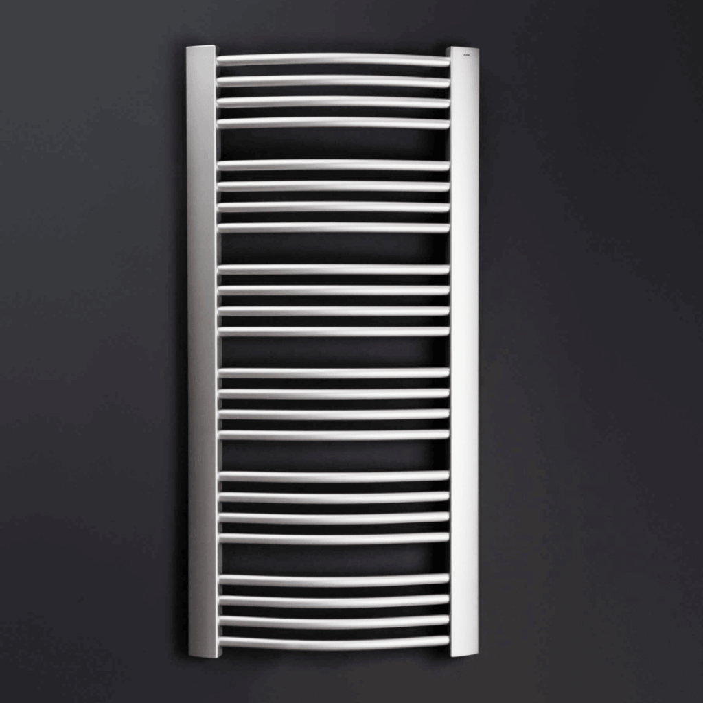 Grzejnik ENIX Focus w kolorze srebrnym na ciemnym tle